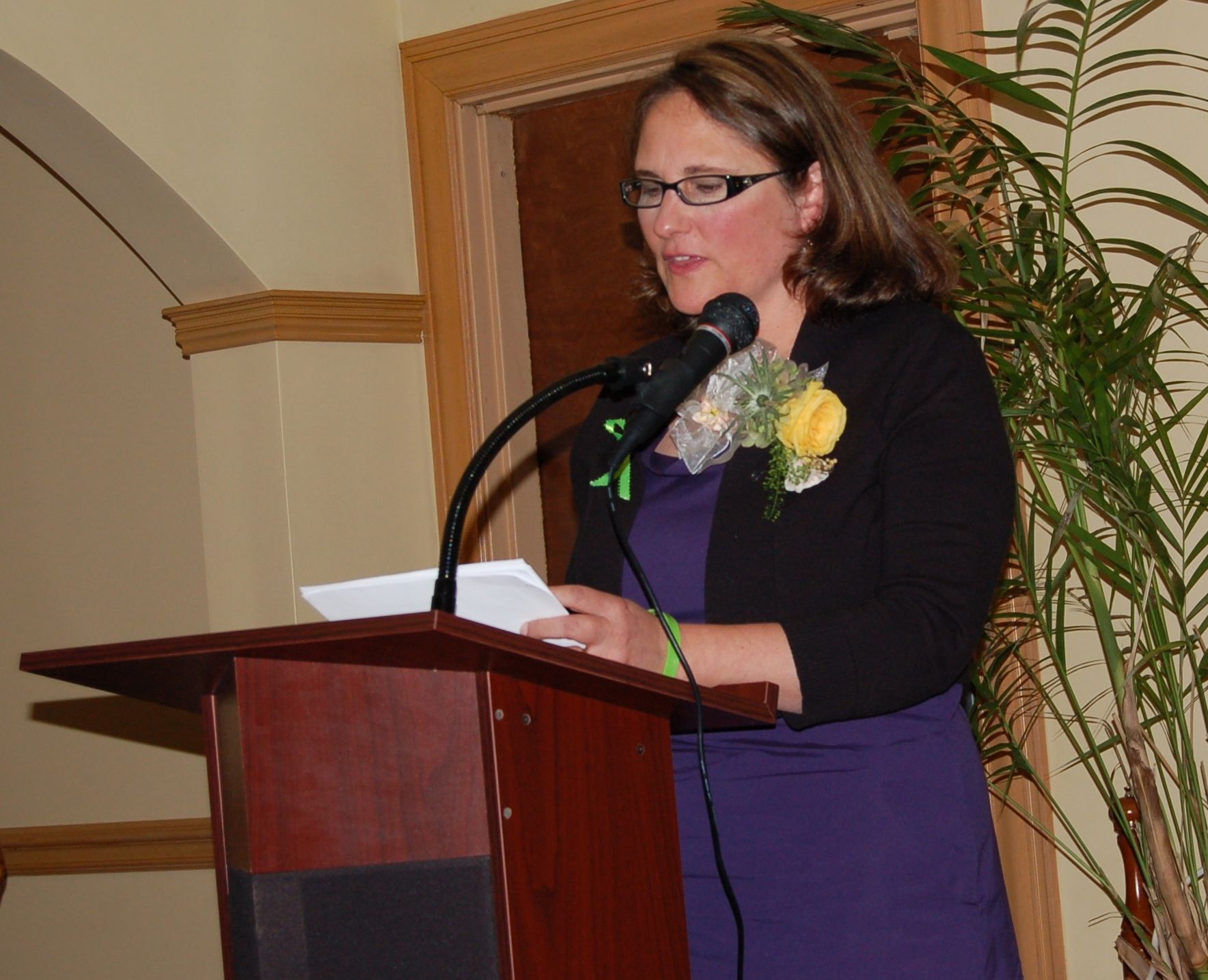 Julie Merolla, LDA RI Chapter, Accepting October 2012 Award